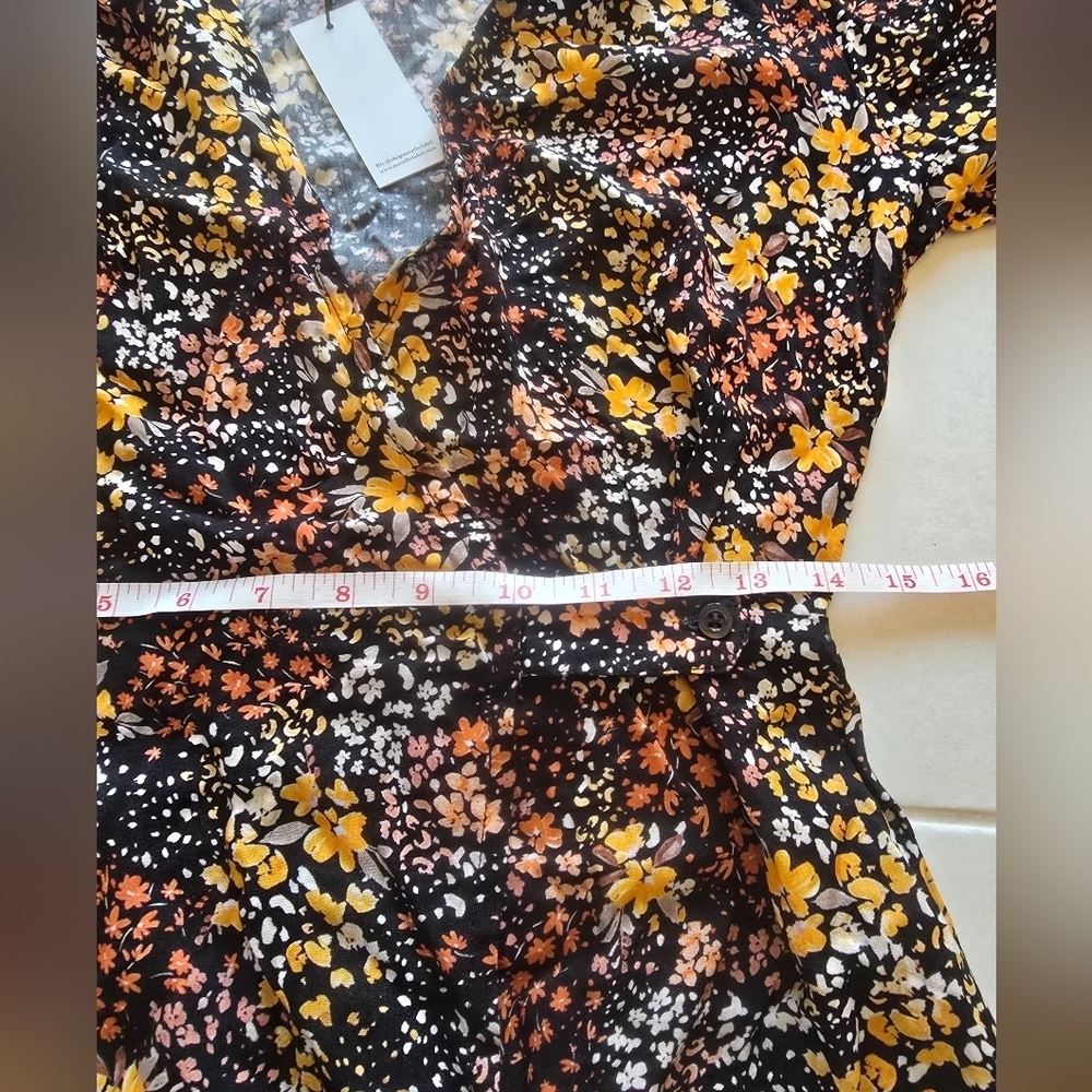 NWT Aura The Label Ember Print Wraping Mini Dress Size Medium - Picture 8 of 12